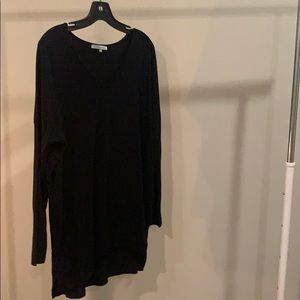 Emma’s Closet small basic black extra long shirt